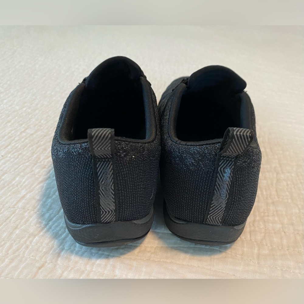 Like new! SKECHERS Breathe Easy INFI-KNITY Relaxed Fit SLIP-ON Sneakers Size 10 - Picture 6 of 13